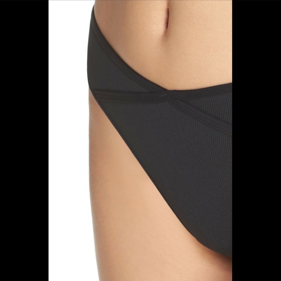NWT $92 L Space‎ Fanning Bitsy Cut Bikini Bottoms in Black [SZ Large ] - Picture 3 of 12
